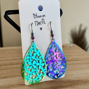 🔴 SOLD 🌸 Bloom Drift Iridescent Flower Earrings – Rainbow Teardrop Boho Festival